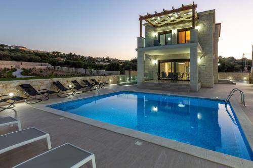 Almyrida Villa | 256 m² Villa ∙ 5 bedrooms ∙ 11 guests