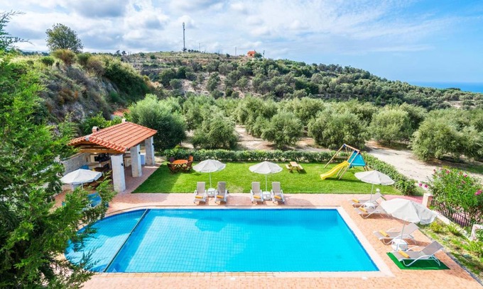 Kirianna House | 270 m² House ∙ 5 bedrooms ∙ 13 guests