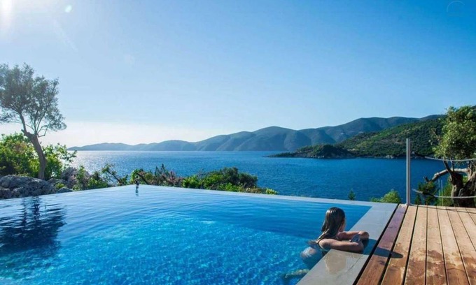 Evgiros House | 272 m² House ∙ 7 bedrooms ∙ 18 guests