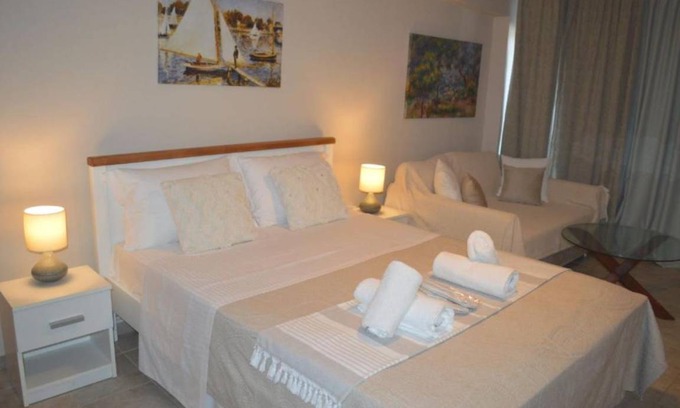 Pylos Apartment | 28 m² Apartment ∙ 2 guests
