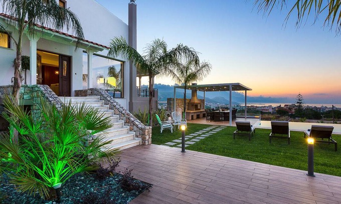 Kissamos Villa | 280 m² Villa ∙ 5 bedrooms ∙ 11 guests