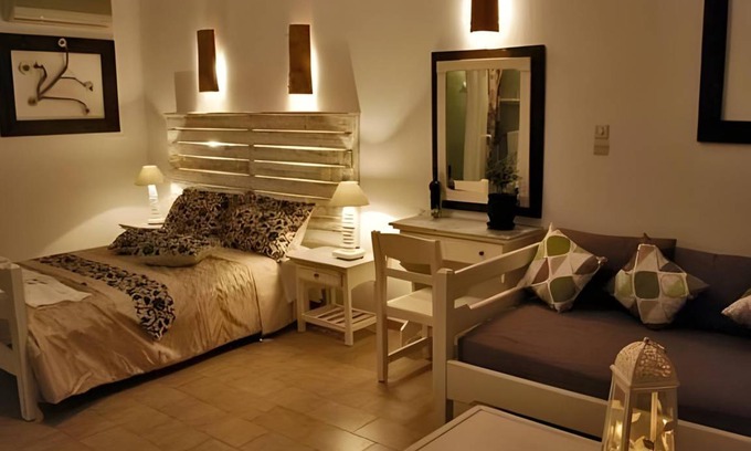 Paros Apartment | 30 m² Apartment ∙ 4 guests