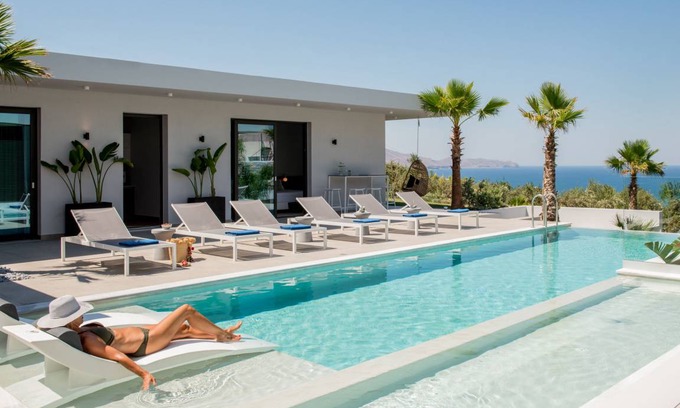 Kounoupitsa Villa | 300 m² Villa ∙ 6 bedrooms ∙ 14 guests