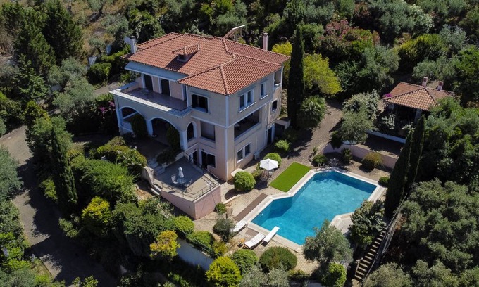 Pella Region Villa | 580 m² Villa ∙ 11 bedrooms ∙ 24 guests
