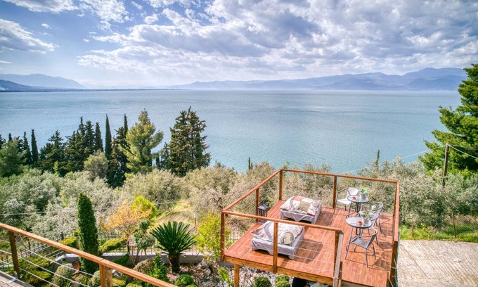 Kamena Vourla Apartment | 60 m² Studio flat ∙ 1 bedroom ∙ 4 guests