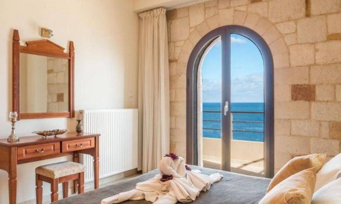 Kolymbari Apartment | 70 m² Apartment ∙ 2 bedrooms ∙ 10 guests