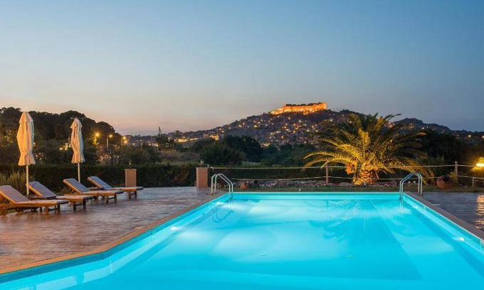 Mithimna Apartment | 70 m² Serviced apartment ∙ 5 guests