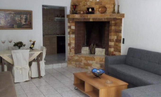 Sarkhos House | 75 m² House ∙ 1 bedroom ∙ 4 guests