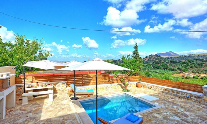 Embrosneros Villa | 75 m² Villa ∙ 1 bedroom ∙ 5 guests