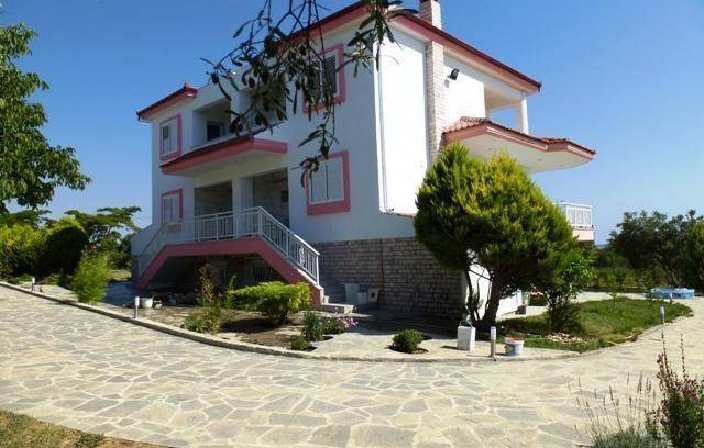 Thermaikos House | 79 m² House ∙ 2 bedrooms ∙ 4 guests