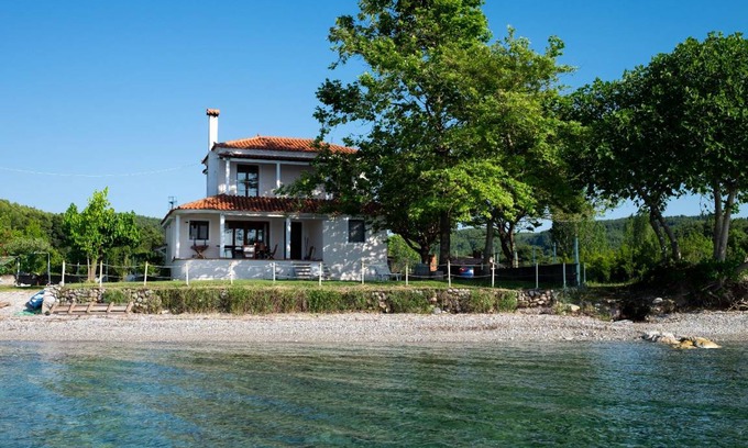 Aravissos House | 80 m² House ∙ 3 bedrooms ∙ 6 guests