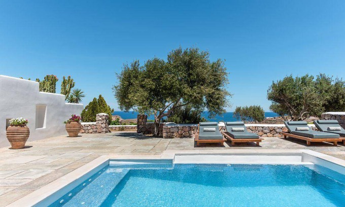 Kamari Villa | 80 m² Villa ∙ 2 bedrooms ∙ 5 guests