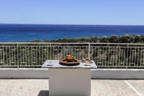 Keratokambos Apartment | 81 m² Apartment ∙ 2 bedrooms ∙ 7 guests