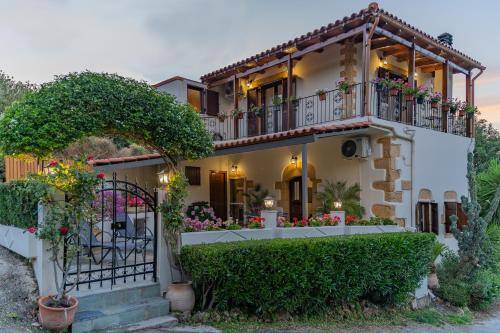 Embrosneros House | 82 m² House ∙ 1 bedroom ∙ 5 guests