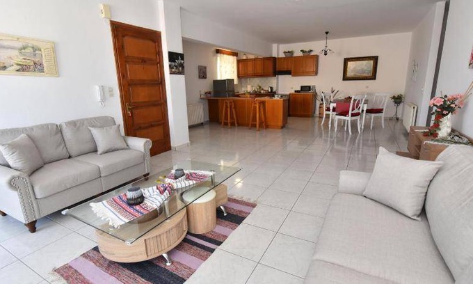 Psalidi Apartment | 90 m² Apartment ∙ 3 bedrooms ∙ 6 guests