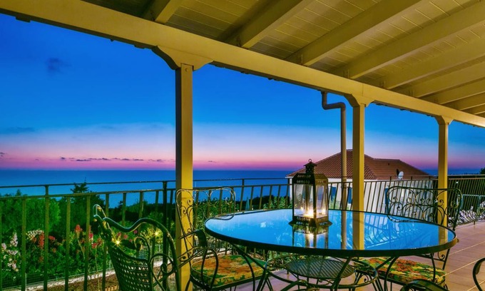 Tzamarelata Apartment | 90 m² Apartment ∙ 3 bedrooms ∙ 6 guests