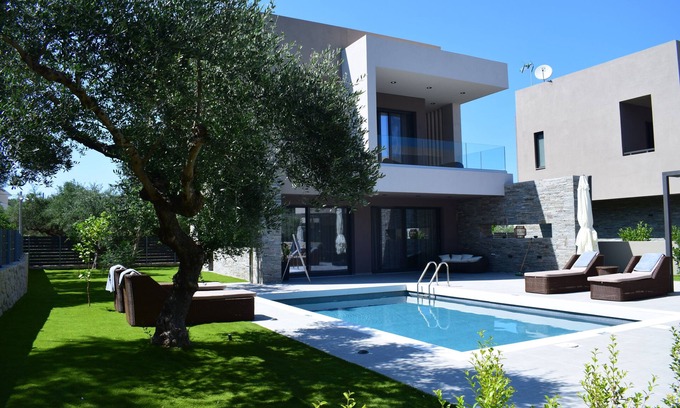 Tsilivi Villa | Aguacate Meliti Villa with heated private swimming pool