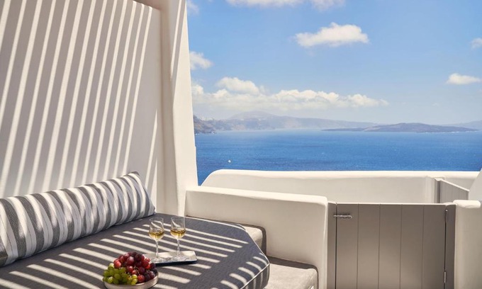 Oia Villa | Alisaris Cave Suites