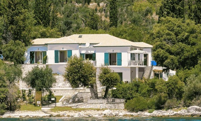 Barbati Ski Chalet | Amazing home in Nisaki near the sea
