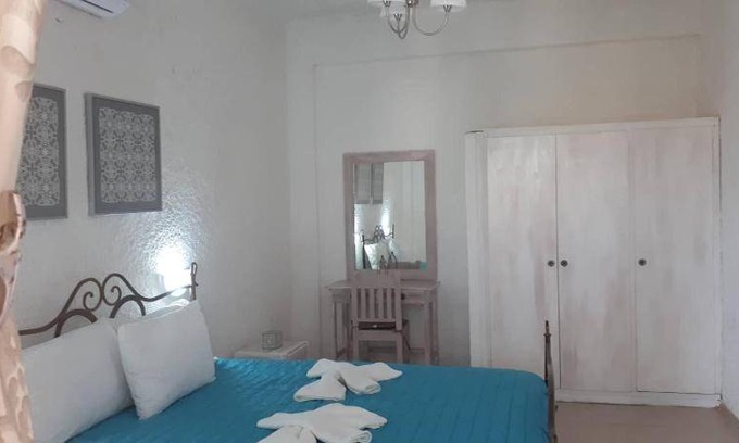 Ierapetra Apartment | Apartment ∙ 3 guests