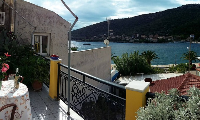 Agia Efimia Apartment | Apartment for 2 in the center of Agia Efimia, near Myrtos beach