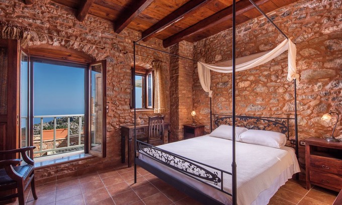 Anatoli House | Ariadne villa-Live the real Cretan life!