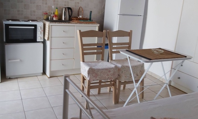 Kastro Apartment | At the top of Kastro