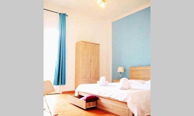 Exarhia Apartment | Athens Luxury 3Bedroom Apartment City Center Large