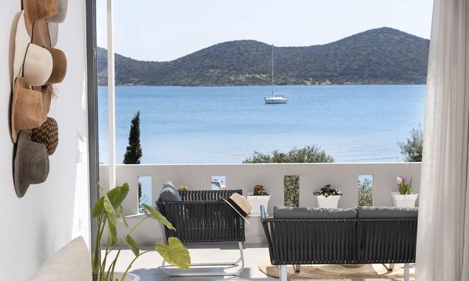 Mavrikiano Apartment | Beachfront luxury apartment with stunning views