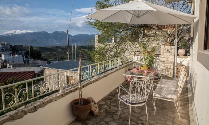 Kamilari Apartment | Bella Vista Apartment