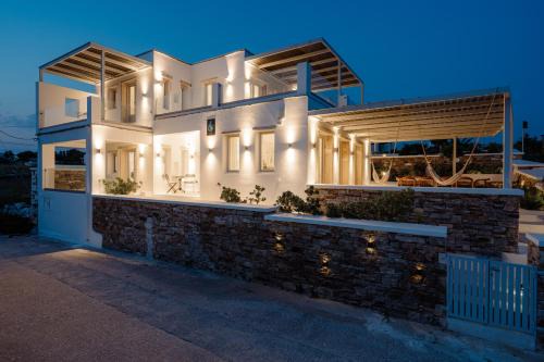 Piso Livadi Villa | Blue Rock Villa