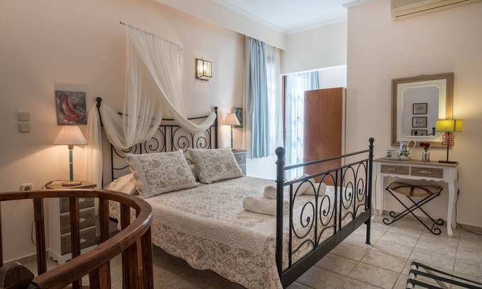 Atsipópoulon Apartment | Calergi 6 ❤️️Self check-in🏡❤️Pool Paradise🌼Rooftop Terrace❤️️Monthly Offers