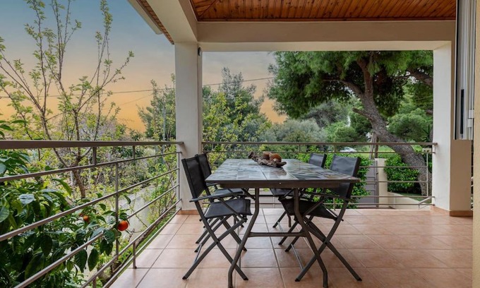 Markopoulo Mesogaias House | cosy house near the airport and the beach