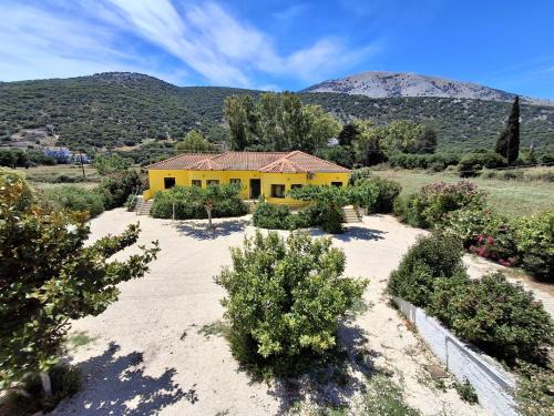 Agia Efimia Apartment | Countryside Studios