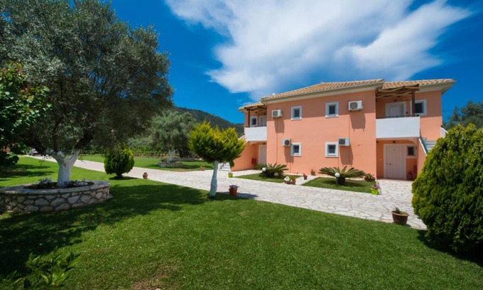 Agios Ioannis Apartment | Eleana Studios