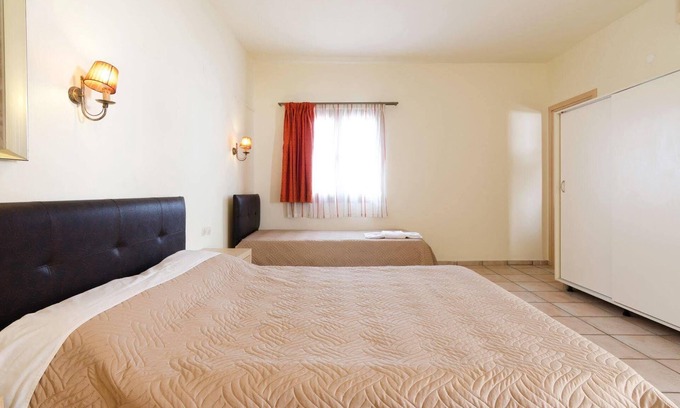 Anissaras Hotel | Eleonora Boutique Hotel is situated 1 km from Anissaras city centre