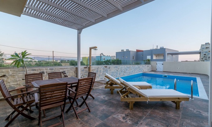 Kokinos Pirgos Villa | Elmara Luxury Villa 1 Next to the Beach