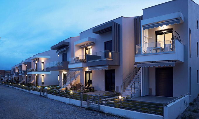 Ofrinion House | Erato Residential Complex