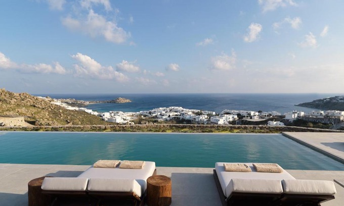 Platis Gialos Hotel | Ezio Bo Luxury Living