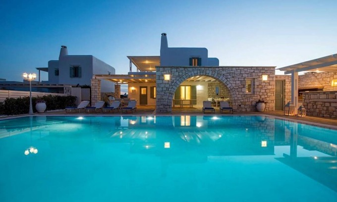 Aliki Villa | Family Villa in Aliki Paros