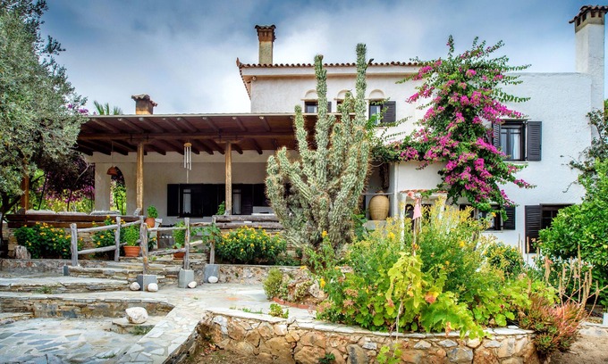 Nea Styra Villa | Farm Villa Dova