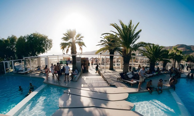 Mylopotas Hotel | FarOut BeachClub - Rooms & Camping