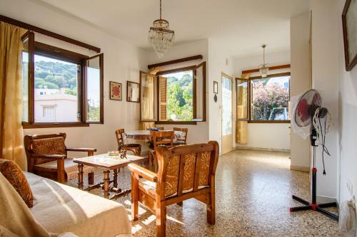 Mandraki House | Garden View Rental House in Nisyros