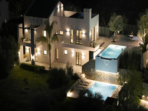 Prinos Villa | Gorgeous Crete Villa 4 Bedrooms Villa Psínthos Terrace With Two Private Pools Bbq Rethymno