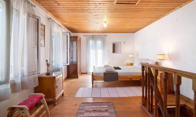 Kariotai Apartment | Holiday Apartment 'Oceanida Aelia Room'