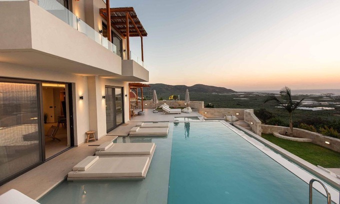 Limeniskos House | Holiday house Kissamos Kriti for 1 - 16 persons with 7 bedrooms - Holiday home