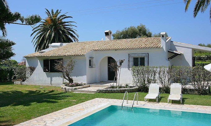 Almiros Beach House | House