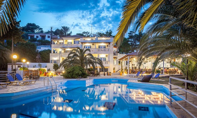 Stafylos Apartment | Junior suite with sea view