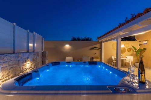 Koutsouras House | Konstantinos luxury suite