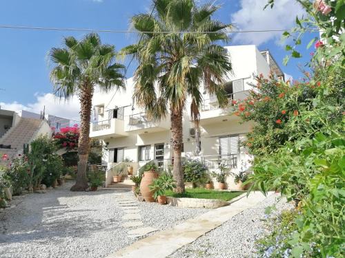 Kalyves Apartment | Lion-Suites
